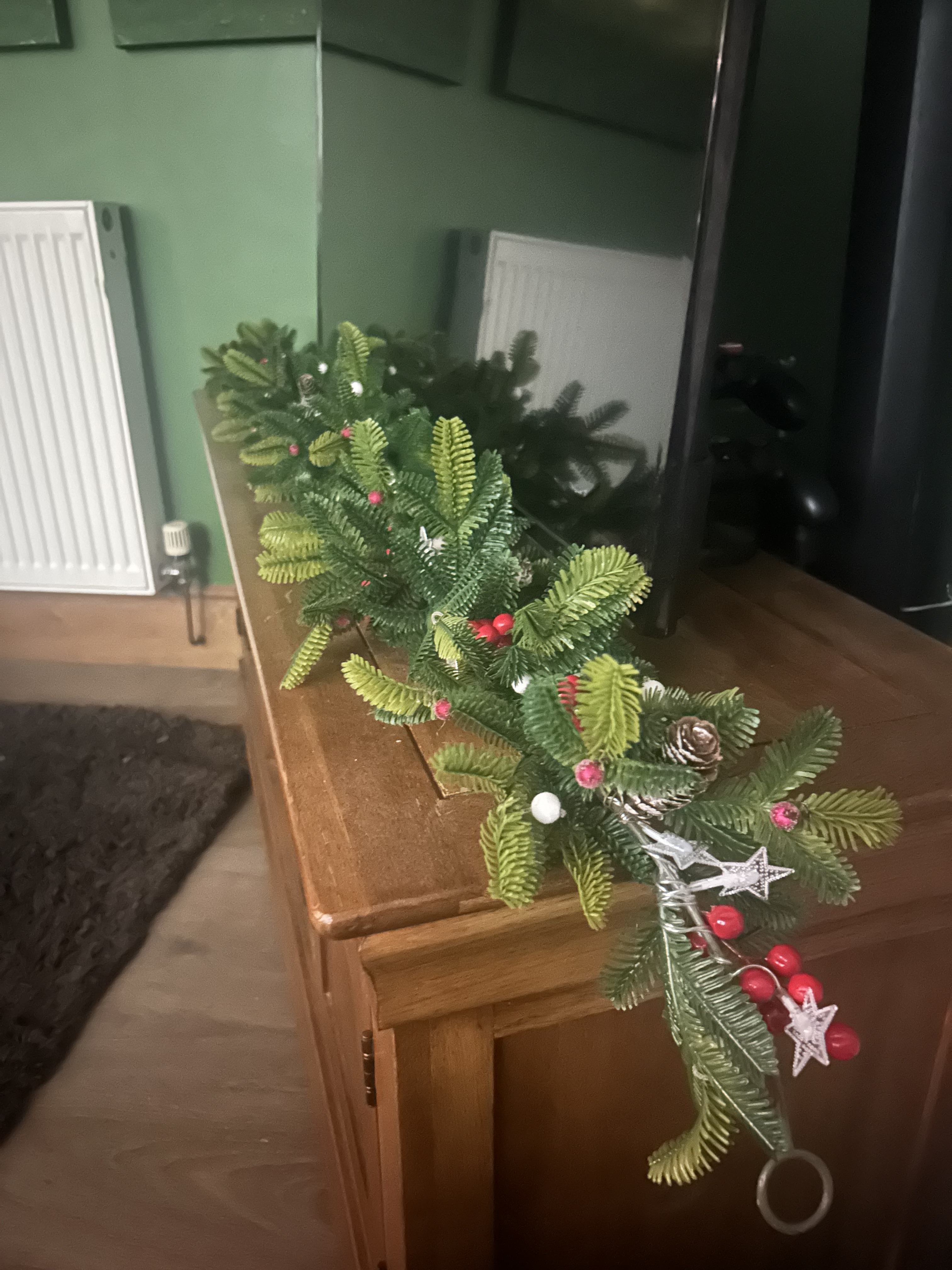 Pine garland, 1.8m £25